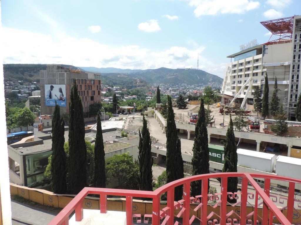 Begi Hotel Tbilisi Exterior foto