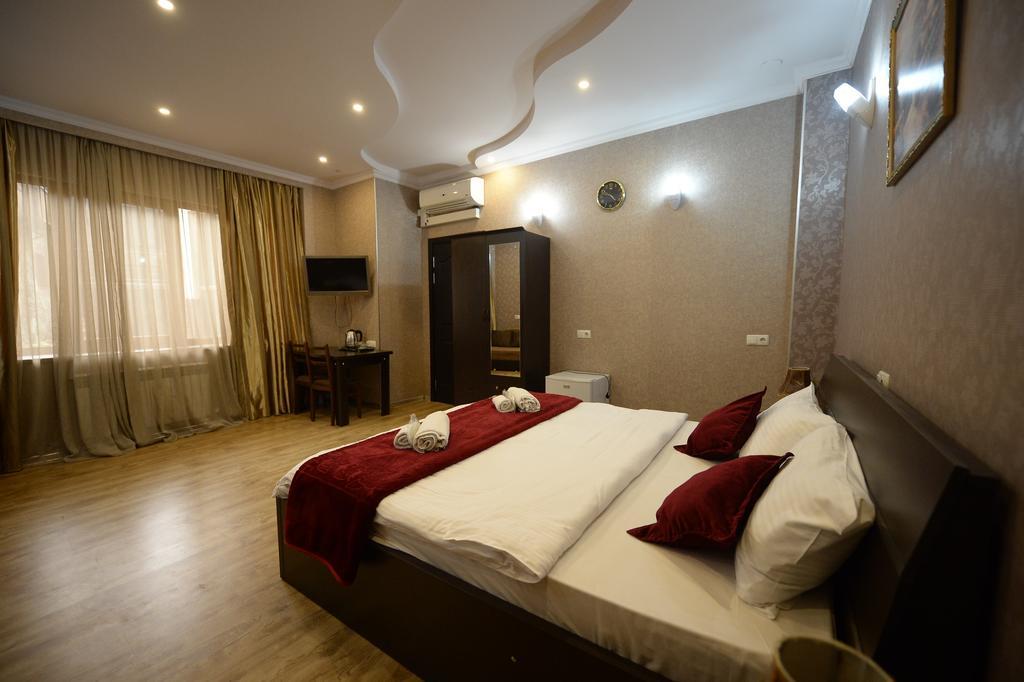 Begi Hotel Tbilisi Exterior foto