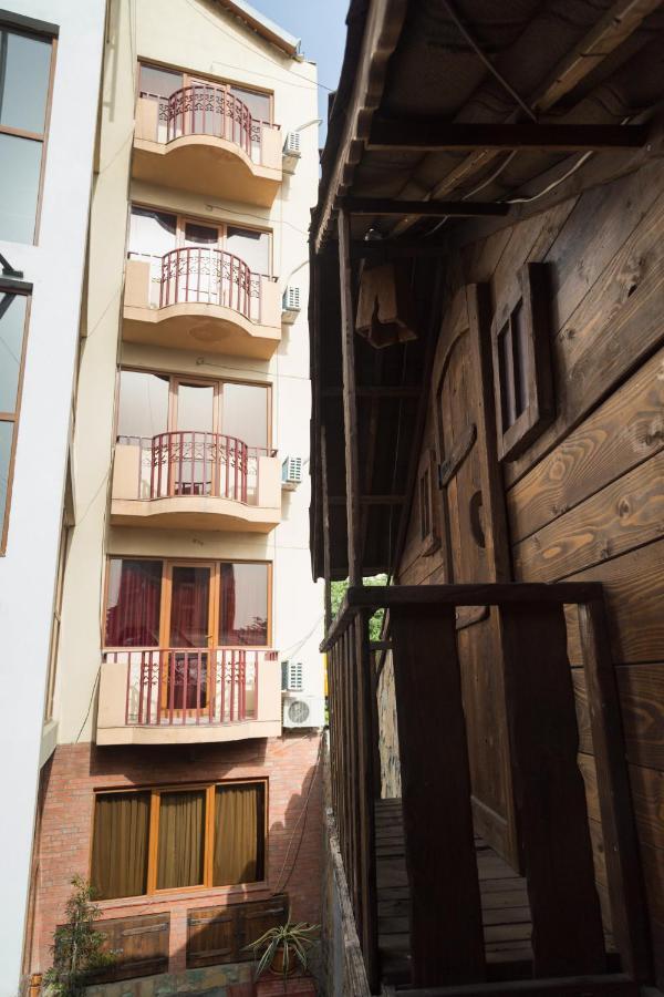 Begi Hotel Tbilisi Exterior foto